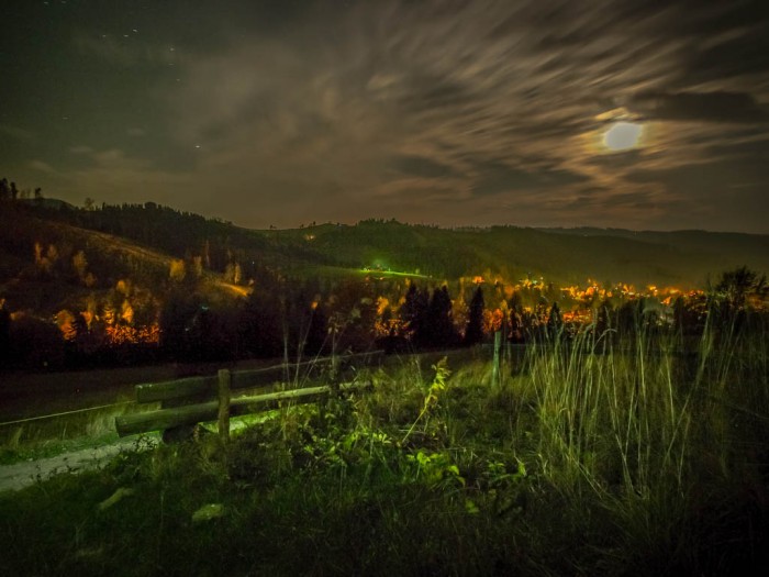 Wisła Malinka i Cieńków nocą widok z ławeczki