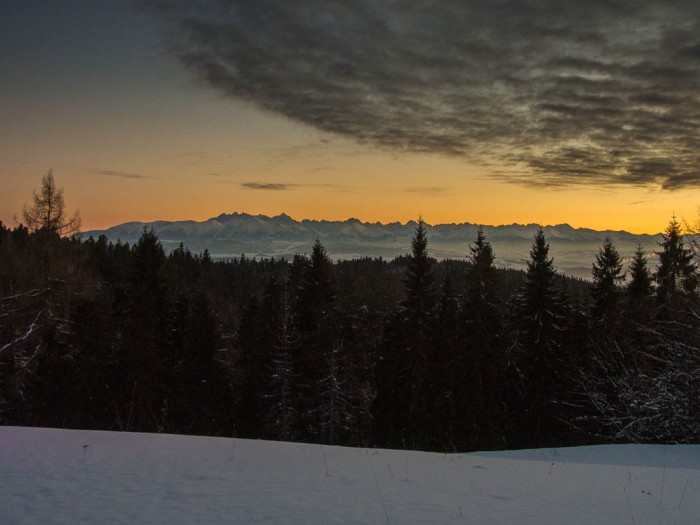 Panorama. Nad Tatry nadciągają ciężkie chmury