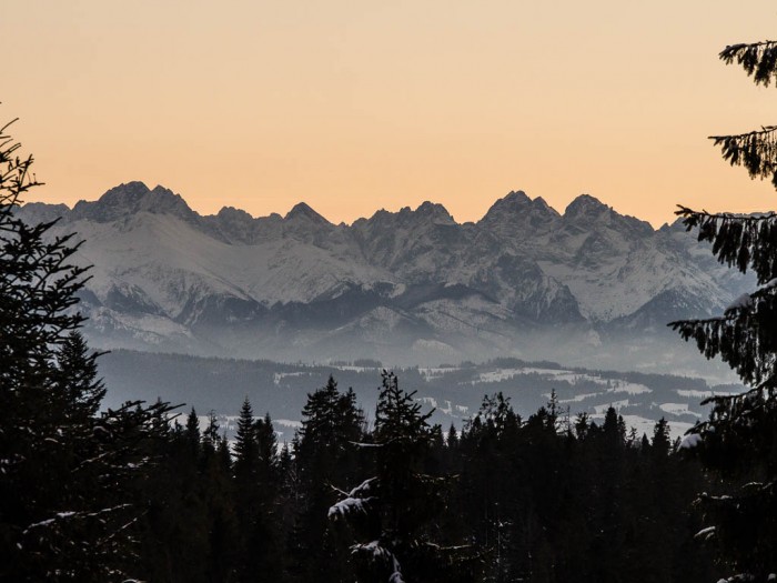 widok na Tatry o zmroku z Gorców, Przełęcz Knurowska