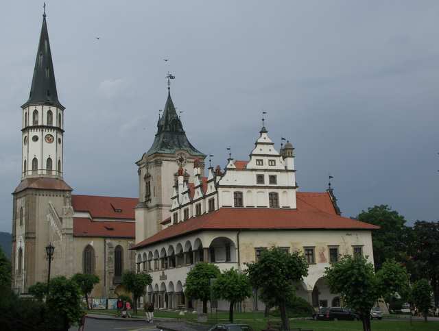 Lewocza, rynek, zabytkowy Ratusz i kościół św. Jakuba